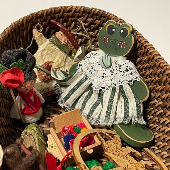 Mixed Lot of 13 Christmas Ornament For Tree Crafts Wreath Making Tier Tray Decor - Picture 9 of 9